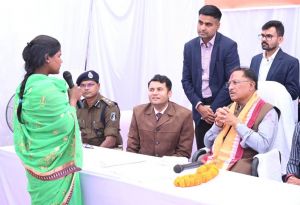  मुख्यमंत्री का प्रवास उर्मिला के परिवार के लिए लेकर आया खुशियों की सौगात