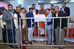  मुख्यमंत्री   ने किया प्रदेश राजपत्रित अधिकारी संघ एवं विभागाध्यक्ष शासकीय कर्मचारी संघ के वार्षिक कैलेंडर का विमोचन