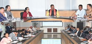  लोगों को बेहतर स्वास्थ्य सुविधाएं पहुंचाएं: स्वास्थ्य मंत्री श्याम बिहारी जायसवाल