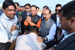 मुख्यमंत्री विष्णु देव साय का धर्म नगरी राजिम में आत्मीय स्वागत मुख्यमंत्री विष्णु देव साय का धर्म नगरी राजिम में आत्मीय स्वागत