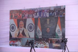 वनवासी अंचलों के वन धन केन्द्रों से आ रहा बड़ा बदलाव वनवासी अंचलों के वन धन केन्द्रों से आ रहा बड़ा बदलाव