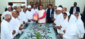 मुख्यमंत्री विष्णु देव साय से छत्तीसगढ़ कबीरपंथ संत संगठन के संतों ने की सौजन्य भेंट