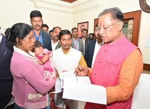  नन्ही बिटिया भूमिका की तकलीफ देख छलका मुख्यमंत्री का वात्सल्यभाव, दिया एम्स में त्वरित इलाज का निर्देश