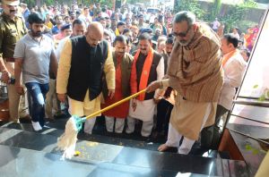  केंद्रीय मंत्री गिरिराज सिंह ने बालको के राम मंदिर में की पूजा-अर्चना देश व प्रदेशवासियों के लिए की सुख समृद्धि की कामना