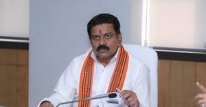  उपमुख्यमंत्री विजय शर्मा ने ग्राम नागाडबरा में घर में आग लगने से एक ही परिवार के 03 सदस्यों के निधन पर गहरा दुःख प्रकट किया