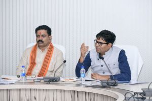 उपमुख्यमंत्री विजय शर्मा एवं वित्त मंत्री ओपी चौधरी ने की विभागीय बजट की समीक्षा उपमुख्यमंत्री विजय शर्मा एवं वित्त मंत्री ओपी चौधरी ने की विभागीय बजट की समीक्षा