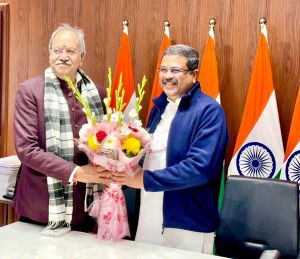 केंद्रीय मंत्री से छत्तीसगढ़ के सभी जिलों में नवोदय व केंद्रीय विद्यालय शुरू करने का अनुरोध केंद्रीय मंत्री से छत्तीसगढ़ के सभी जिलों में नवोदय व केंद्रीय विद्यालय शुरू करने का अनुरोध