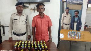 2 आरोपी शराब कोचिये मंदिर हसौद थाना अमला के हत्थे चढ़े , अदालत ने भेजा जेल