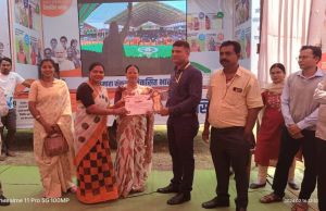 भिलाई निगम क्षेत्र के विकसित भारत संकल्प यात्रा शिविर पहुॅचे भारत सरकार के प्रतिनिधि