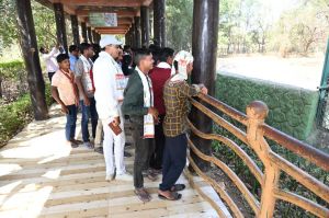  सुकमा जिले के युवाओं ने दूसरे दिन देखे एयरपोर्ट,जंगल सफारी, रेलवे स्टेशन एवं पुलिस मुख्यालय