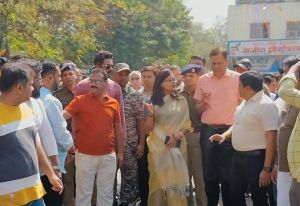  दुर्ग जिले में यातायात व्यवस्था दुरूस्त करने कलेक्टर एक्शन मोड पर