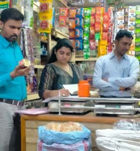   दुर्ग जिले में स्थित खाद्य प्रतिष्ठानों में मिठाईयों की गुणवत्ता की जांच की गई