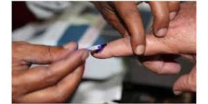 मतदान कर्मियों, पुलिस कर्मियों व अनिवार्य सेवा वालों के लिए डाक मतदान की व्यवस्था