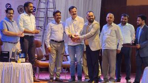 आयुक्त ने वर्ष 2023-24 में उत्कृष्ठ राजस्व वसूली करने नगर निगम राजस्व अमले एवं कोटक महेन्द्रा बैंक को किया सम्मानित 