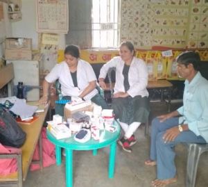  बोड़ेगांव में प्रभावितों का इलाज घर पर ही