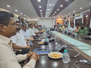 गर्मी और लू  से बचाव के लिए सुरक्षित उपाय करने सभी संगठन सहमत