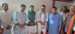 मुख्यमंत्री श्री साय ने केन्द्रीय मंत्री नितिन गडकरी से सौजन्य मुलाकात की मुख्यमंत्री श्री साय ने केन्द्रीय मंत्री नितिन गडकरी से सौजन्य मुलाकात की