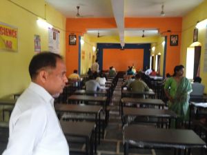  कलेक्टर डाॅ. गौरव सिंह ने यूपीएससी परीक्षा केंद्रों का किया निरीक्षण,दिए आवश्यक निर्देश