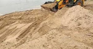  रायपुर जिले में अवैध रेत उत्खनन, रेत परिवहन एवं भंडारण हो रहे लगातार कार्यवाही