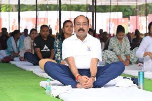 उपमुख्यमंत्री अरुण साव कोरबा में आयोजित योगाभ्यास कार्यक्रम में हुए शामिल उपमुख्यमंत्री अरुण साव कोरबा में आयोजित योगाभ्यास कार्यक्रम में हुए शामिल