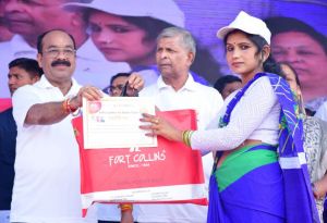 शरीर व मन को स्वस्थ रखने के लिए सर्वाेत्तम उपाय है योग: उपमुख्यमंत्री श्री साव शरीर व मन को स्वस्थ रखने के लिए सर्वाेत्तम उपाय है योग: उपमुख्यमंत्री श्री साव