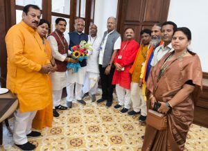 संसद भवन में छत्तीसगढ़ के सांसदों के साथ मिले मुख्यमंत्री श्री साय संसद भवन में छत्तीसगढ़ के सांसदों के साथ मिले मुख्यमंत्री श्री साय