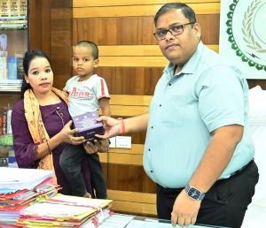 श्रवण यंत्र मिलने से दिव्यांग शिवम की खुशी हुई दुगनी श्रवण यंत्र मिलने से दिव्यांग शिवम की खुशी हुई दुगनी