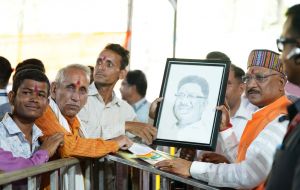 जनदर्शन प्रारंभ: मुख्यमंत्री श्री साय आत्मीयता से मिल रहे हैं नागरिकों से जनदर्शन प्रारंभ: मुख्यमंत्री श्री साय आत्मीयता से मिल रहे हैं नागरिकों से