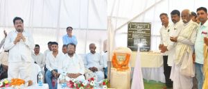 खाद्य मंत्री श्री बघेल ने नवागढ़ में जैतखाम निर्माण कार्य के लिए किया भूमि पूजन