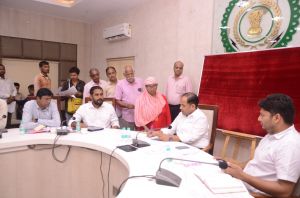  कलेक्टर डॉ. गौरव सिंह के जनदर्शन में मिली त्वरित सहायता