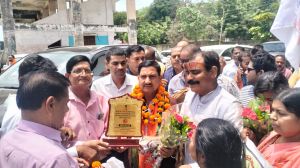   केन्द्रीय राज्यमंत्री तोखन साहू का कर्मचारी संगठनों ने किया अभिनंदन