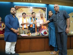 हाकी खिलाड़ी भूमि उपाध्याय का सम्मान हाकी खिलाड़ी भूमि उपाध्याय का सम्मान