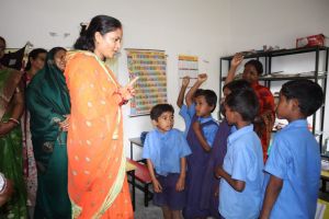  मंत्री लक्ष्मी राजवाड़े ने शासकीय प्राथमिक शाला भींजपुर पहुंचकर किया अवलोकन