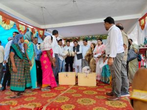 जनसमस्या निवारण शिविर में 104 आवेदनों का त्वरित निराकरण जनसमस्या निवारण शिविर में 104 आवेदनों का त्वरित निराकरण