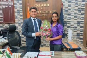 यूरोप की सबसे ऊँची चोटी पर बिलासपुर की बेटी ने लहराया तिरंगा यूरोप की सबसे ऊँची चोटी पर बिलासपुर की बेटी ने लहराया तिरंगा