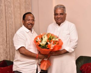 मंत्री रामविचार नेताम ने की केंद्रीय वन एवं पर्यावरण मंत्री से सौजन्य मुलाकात मंत्री रामविचार नेताम ने की केंद्रीय वन एवं पर्यावरण मंत्री से सौजन्य मुलाकात