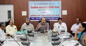  कृषि विज्ञान केन्द्र स्थानीय आवश्यकताओं एवं किसानों की समस्याओं को ध्यान में रखते हुए बनाएं अपनी योजनाएं : डॉ. चंदेल