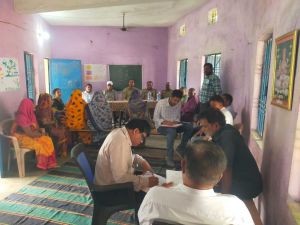 गायों की मौत की जांच के लिए सिलपहरी पहुंची जांच टीम