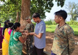  मुख्यमंत्री की पहल पर पुलिस कैंपों में रक्षा बंधन का विशेष आयोजन