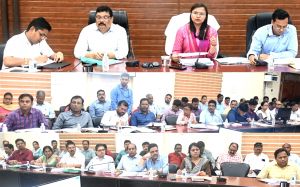  जनसमस्याओं के निराकरण और स्वच्छ सर्वेक्षण पर करें फोकस - कलेक्टर सुश्री चौधरी 