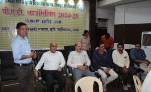  कुलपति डॉ. चंदेल ने लिया काउंसलिंग प्रक्रिया का जायजा