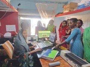 लखपति दीदी के सपने हो रहे साकार, बच्चों का भविष्य कर रही सुरक्षित लखपति दीदी के सपने हो रहे साकार, बच्चों का भविष्य कर रही सुरक्षित