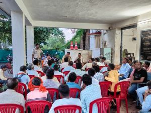 मंदिर हसौद थाना प्रभारी ने  नवरात्रि पर्व के मद्देनजर दुर्गोत्सव समितियों की बैठक ली 