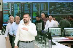   स्टेट पॉवर कंपनीज़ के अध्यक्ष डॉ. रोहित यादव ने  स्टेट लोड डिस्पैच सेंटर का अवलोकन किया