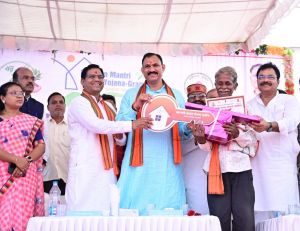 प्रधानमंत्री आवास के नाम पर नियम विरूद्ध कार्य करने पर होगी कड़ी कार्रवाई : मंत्री श्री जायसवाल प्रधानमंत्री आवास के नाम पर नियम विरूद्ध कार्य करने पर होगी कड़ी कार्रवाई : मंत्री श्री जायसवाल