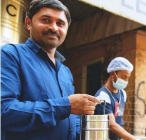 शहीद वीर नारायण सिंह श्रम अन्न योजना से खुश है मनोज शहीद वीर नारायण सिंह श्रम अन्न योजना से खुश है मनोज