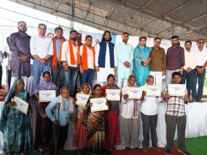 प्रधानमंत्री आवास से मिली खुशियों की चाबी प्रधानमंत्री आवास से मिली खुशियों की चाबी