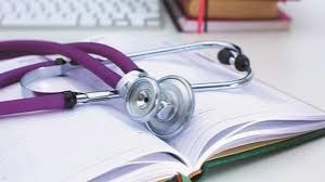 चिकित्सा महाविद्यालयों के स्नातकोत्तर छात्रों को पाठ्यक्रम अवधि के दौरान निजी प्रेक्टिस, सेवा अथवा नौकरी करना प्रतिबंधित