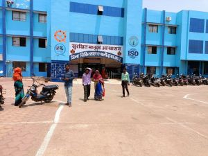 गर्भवती महिलाओं की सुरक्षित प्रसव के लिए बेहतर सुविधा - स्वास्थ्य मंत्री श्री जायसवाल गर्भवती महिलाओं की सुरक्षित प्रसव के लिए बेहतर सुविधा - स्वास्थ्य मंत्री श्री जायसवाल