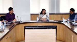 प्रमुख सचिव निहारिका बारिक सिंह ने अधिकारी-कर्मचारी संघों के प्रतिनिधियों से की चर्चा प्रमुख सचिव निहारिका बारिक सिंह ने अधिकारी-कर्मचारी संघों के प्रतिनिधियों से की चर्चा